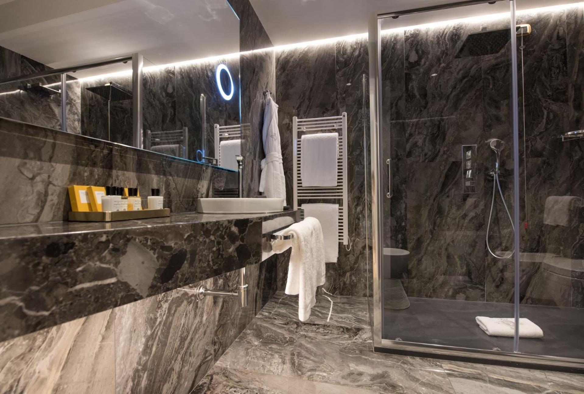 Hotel Grand Et Des Palmes 5*