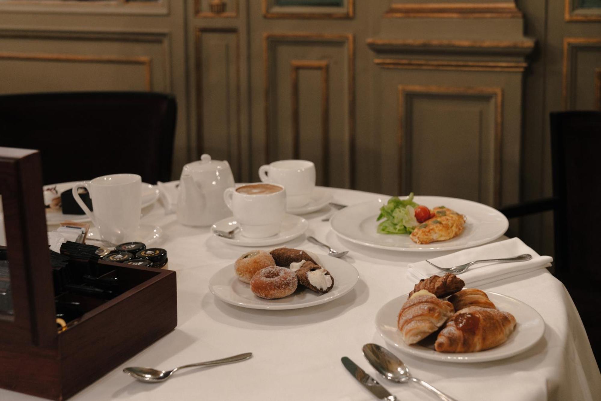 Grand Et Des Palmes Hotel